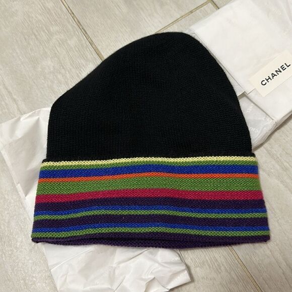 NWT Chanel rainbow beanie OS - Picture 5 of 5